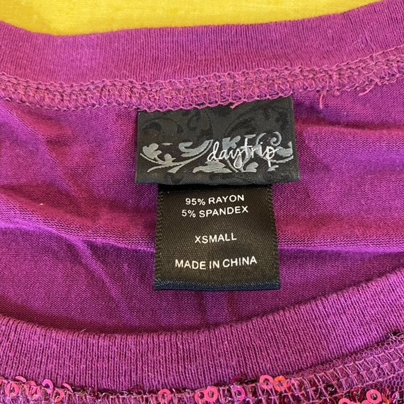 Daytrip XS Striped Sequin magenta Fuchsia tunic top beautiful and comfy too EUC - Picture 4 of 8